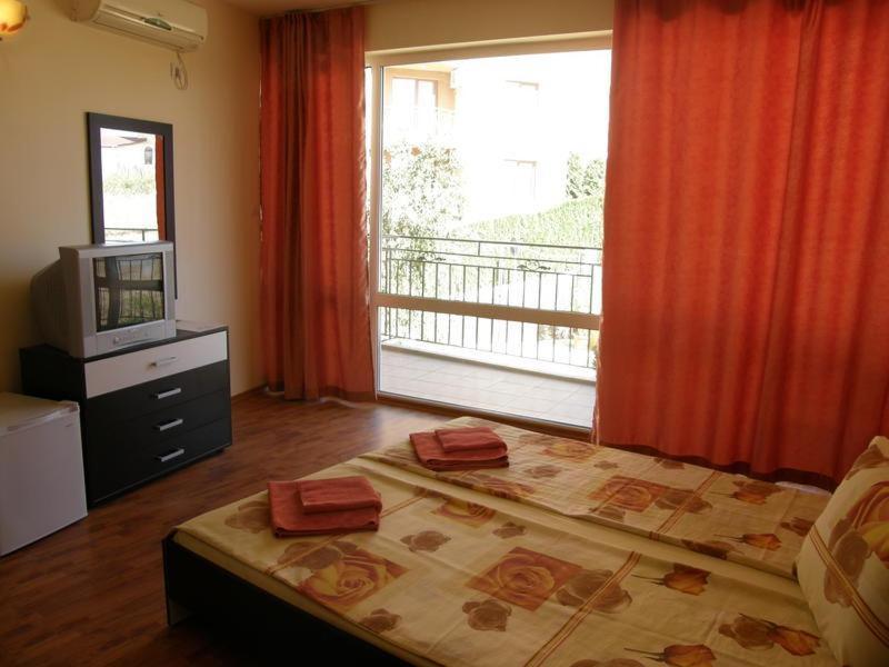 Family Hotel Dayana Beach Sinemoretz Exterior photo