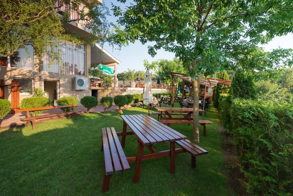 Family Hotel Dayana Beach Sinemoretz Exterior photo