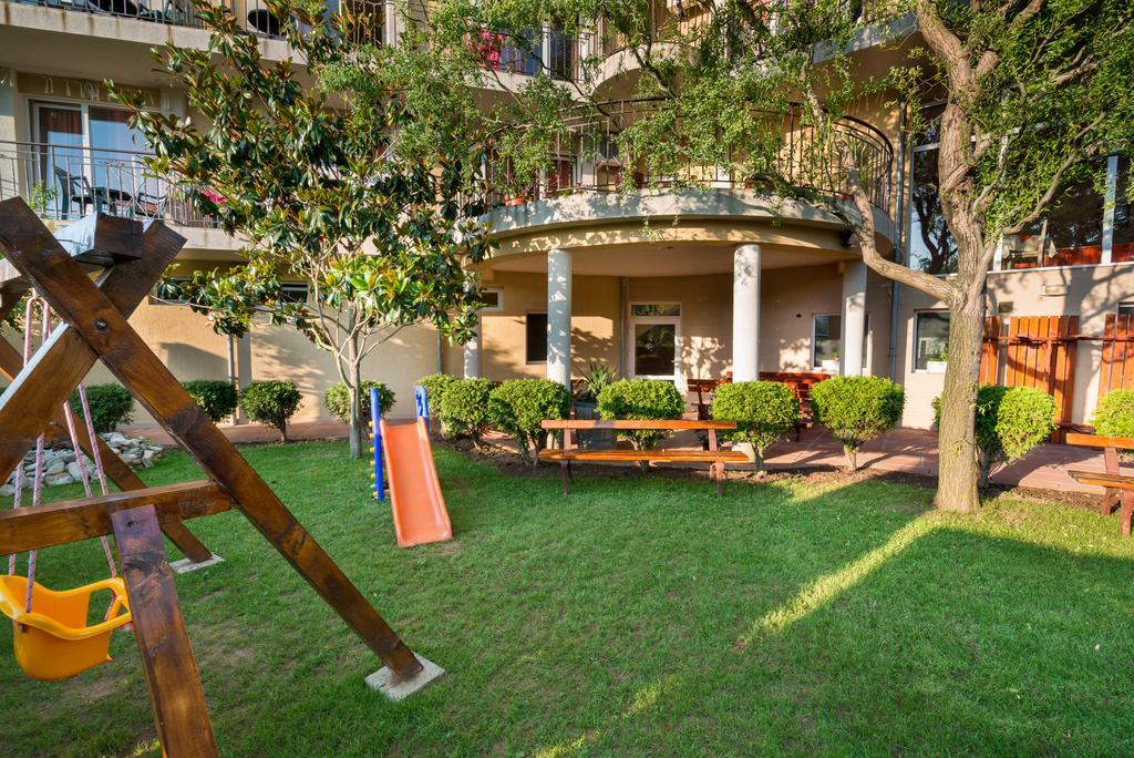 Family Hotel Dayana Beach Sinemoretz Exterior photo