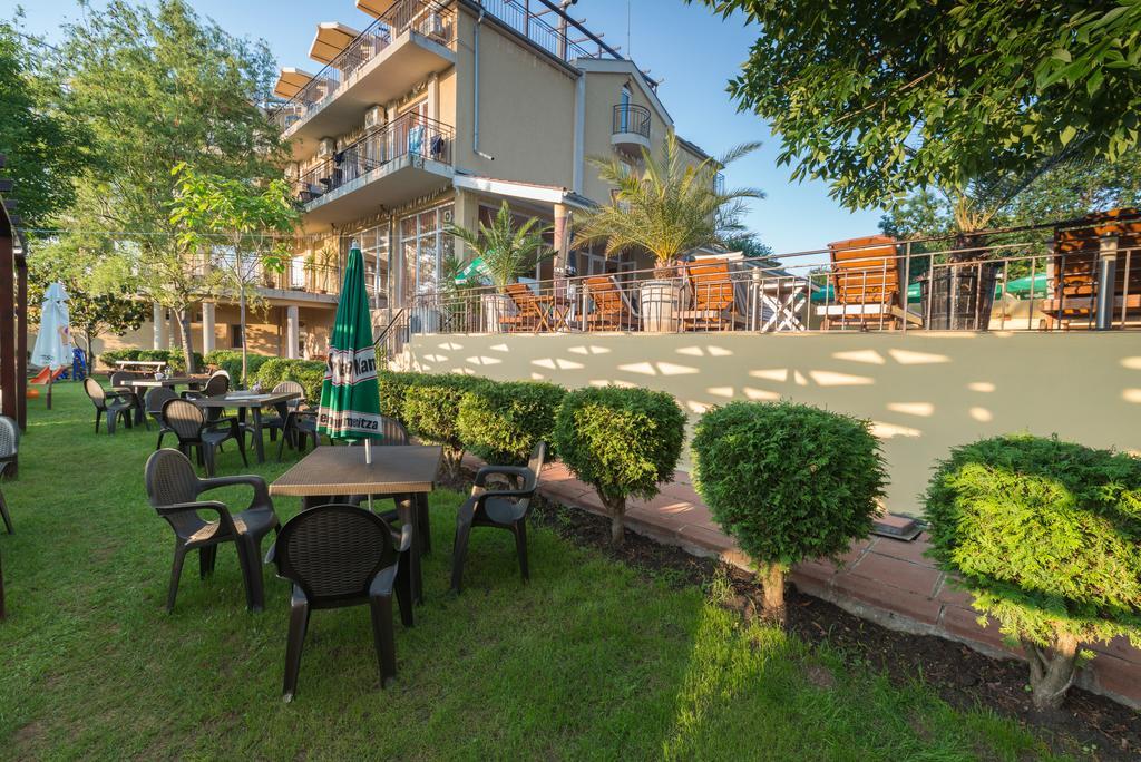Family Hotel Dayana Beach Sinemoretz Exterior photo