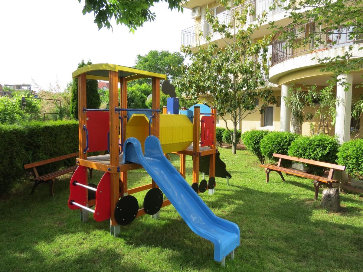 Family Hotel Dayana Beach Sinemoretz Exterior photo